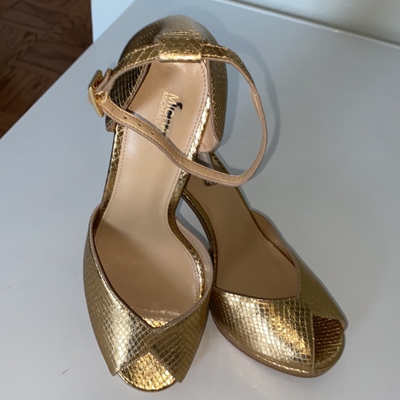 MICHAEL Kors Jordyn Snake Embossed Metallic Leather Platform Sandals - Picture 9 of 11
